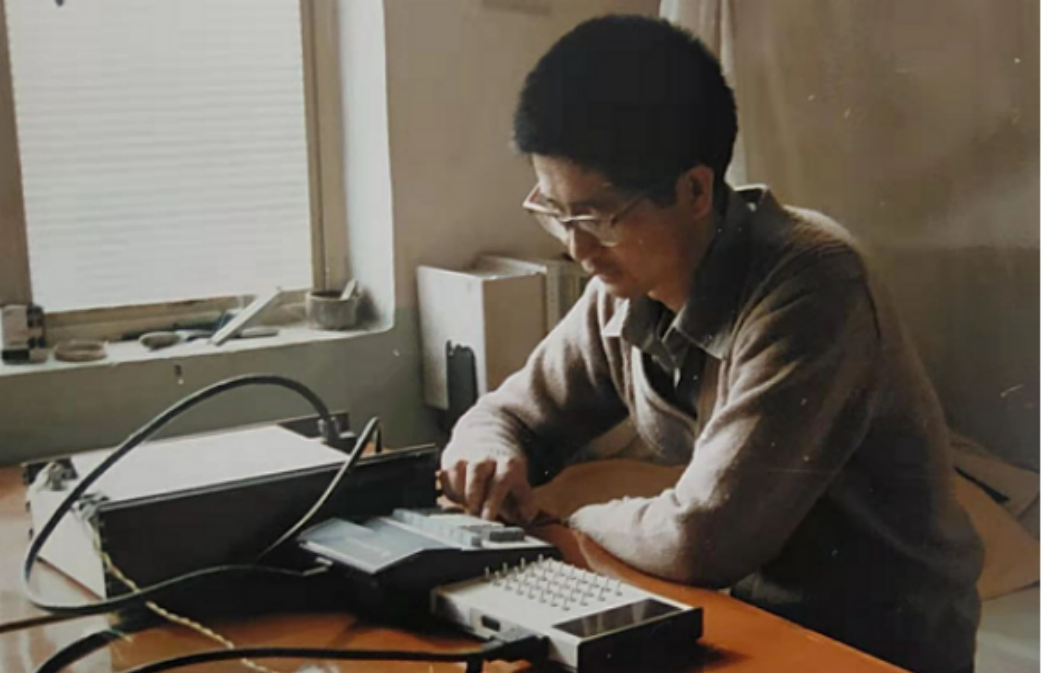在德州儀器公司5TI PLC安裝到現(xiàn)場(chǎng)之前，我先進(jìn)行編程及調(diào)試